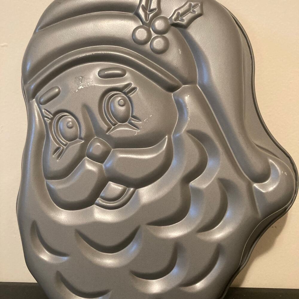 Bakers Secret Non Stick Santa Face Pan/Mold
